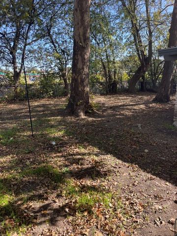 300 Canion ST B, Austin, TX 78752