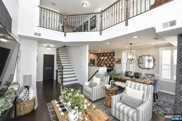 28 Autumn Way 72, Montvale, NJ 07645