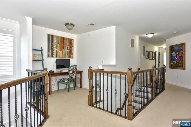 28 Autumn Way 72, Montvale, NJ 07645