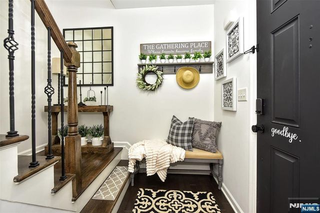 28 Autumn Way 72, Montvale, NJ 07645