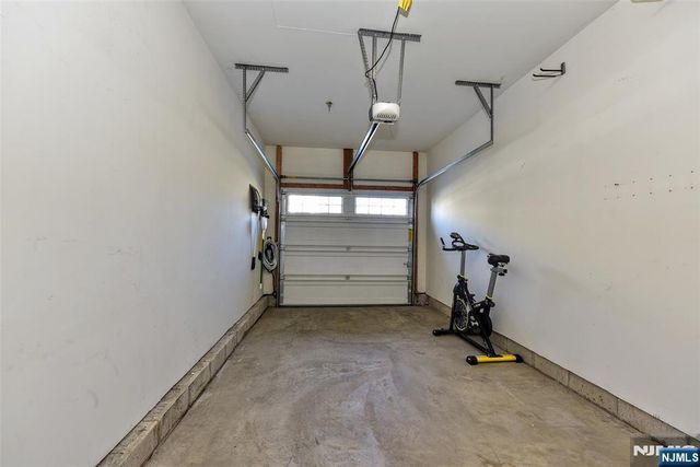 28 Autumn Way 72, Montvale, NJ 07645