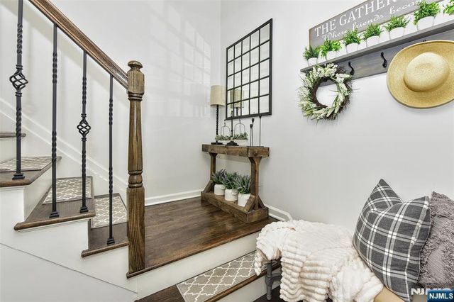 28 Autumn Way 72, Montvale, NJ 07645