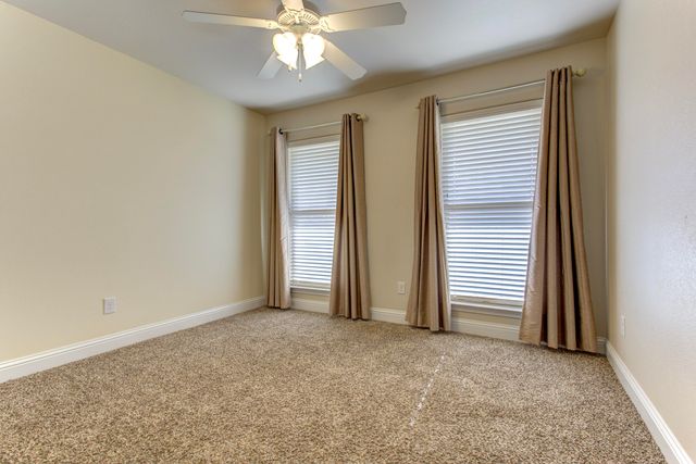 9702 Ross Avenue, Lubbock, TX 79424