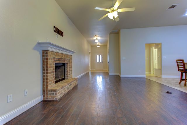 9702 Ross Avenue, Lubbock, TX 79424