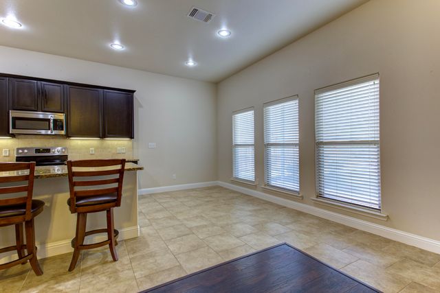 9702 Ross Avenue, Lubbock, TX 79424