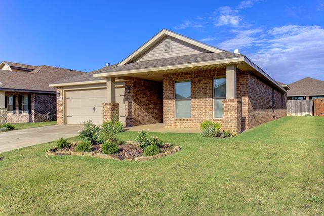 9702 Ross Avenue, Lubbock, TX 79424