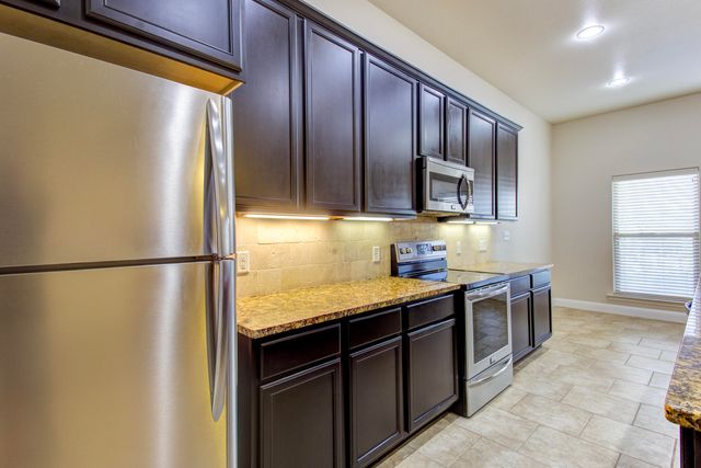 9702 Ross Avenue, Lubbock, TX 79424