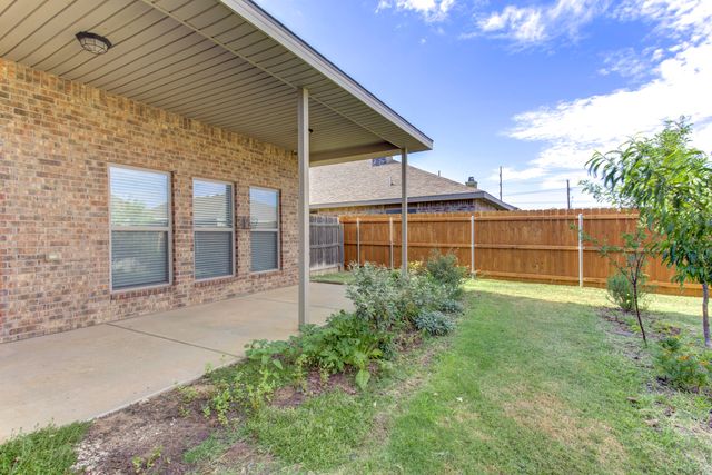 9702 Ross Avenue, Lubbock, TX 79424