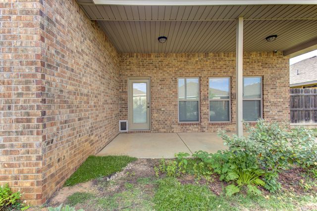 9702 Ross Avenue, Lubbock, TX 79424