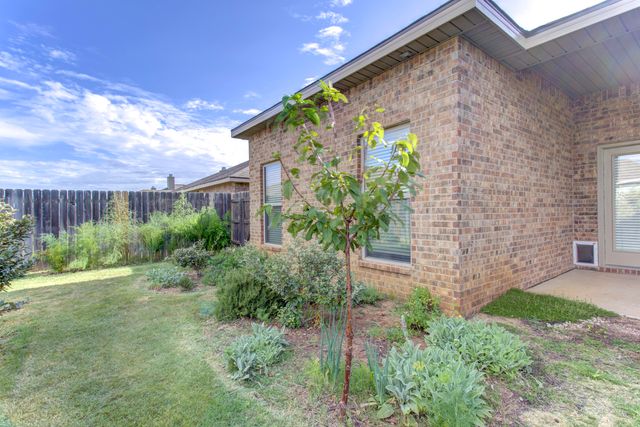 9702 Ross Avenue, Lubbock, TX 79424