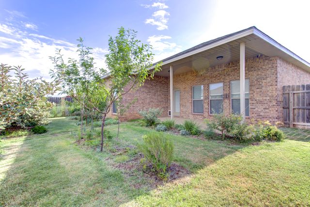 9702 Ross Avenue, Lubbock, TX 79424