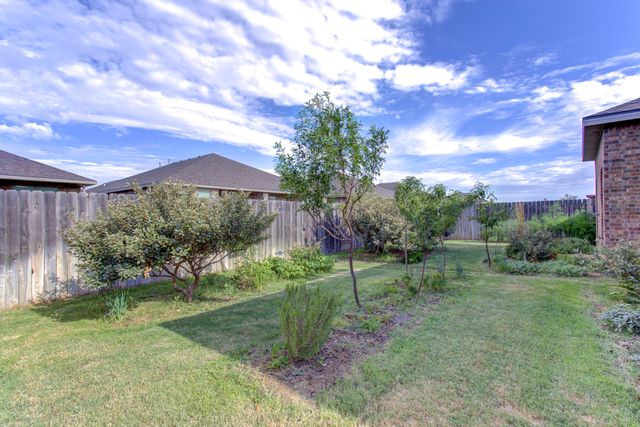 9702 Ross Avenue, Lubbock, TX 79424