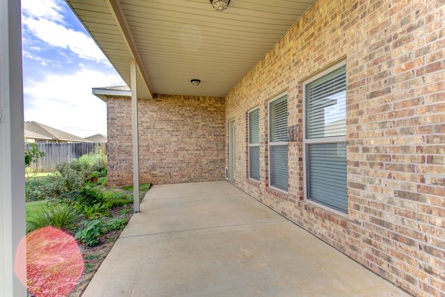 9702 Ross Avenue, Lubbock, TX 79424