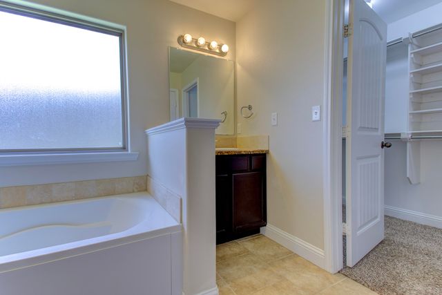 9702 Ross Avenue, Lubbock, TX 79424