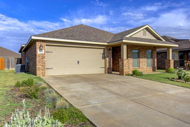 9702 Ross Avenue, Lubbock, TX 79424