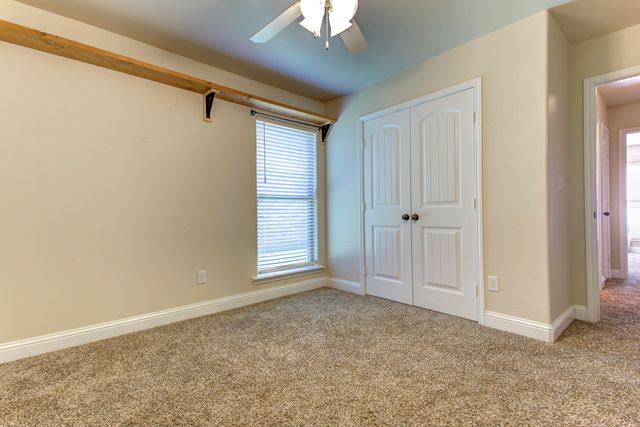 9702 Ross Avenue, Lubbock, TX 79424