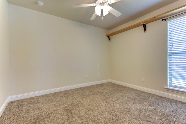 9702 Ross Avenue, Lubbock, TX 79424