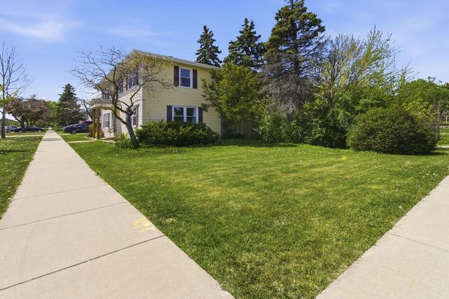 2675 113th STREET, Wauwatosa, WI 53226