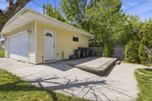 2675 113th STREET, Wauwatosa, WI 53226