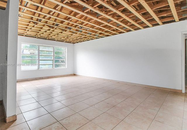 8285 SW 104th St, Miami, FL 33156