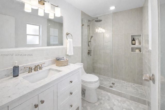 8285 SW 104th St, Miami, FL 33156