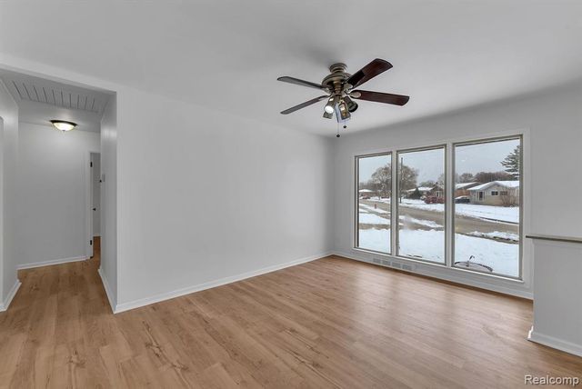 32658 Kathryn Street, Garden City, MI 48135