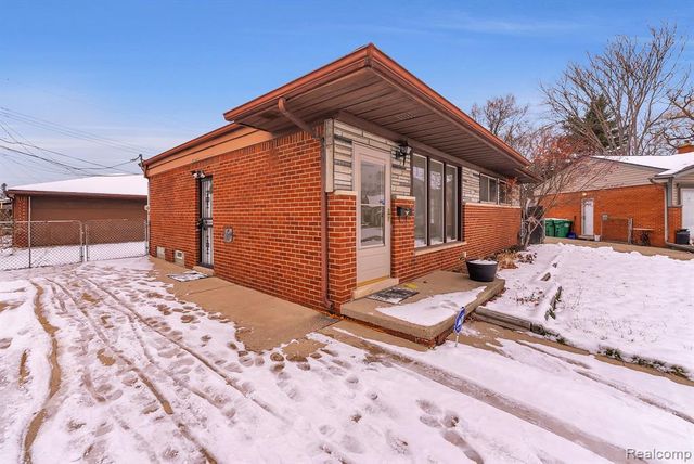 32658 Kathryn Street, Garden City, MI 48135