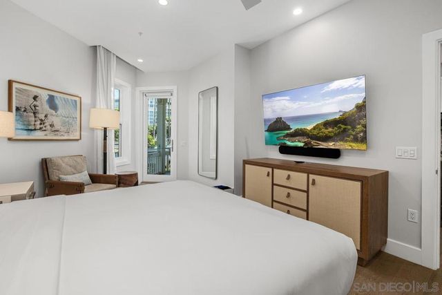 1500 Orange Ave Res 17, Coronado, CA 92118