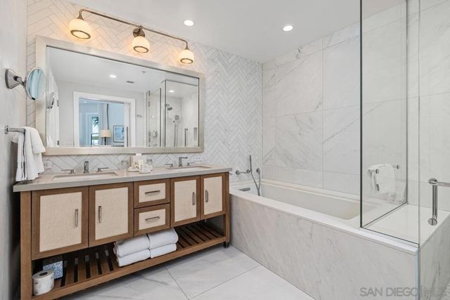 1500 Orange Ave Res 17, Coronado, CA 92118