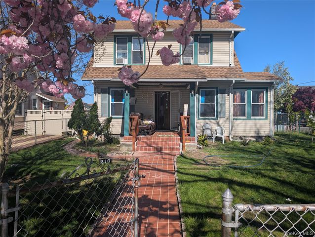 216 N Ocean Avenue, Freeport, NY 11520