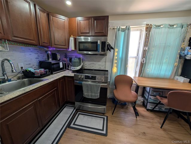216 N Ocean Avenue, Freeport, NY 11520