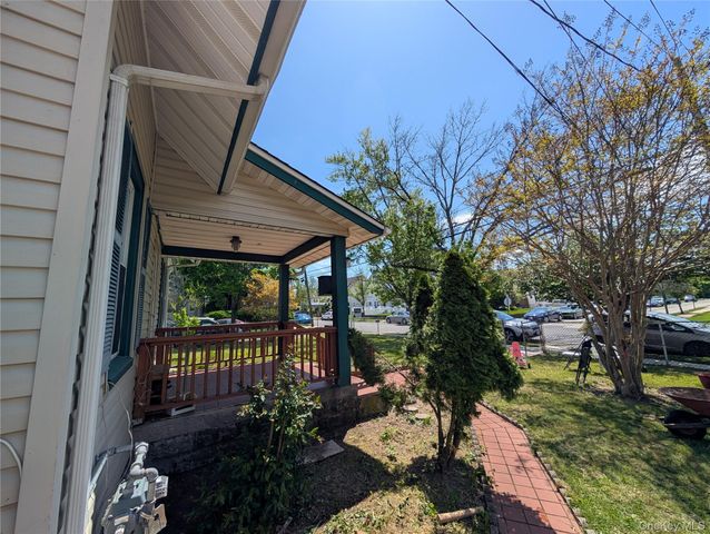 216 N Ocean Avenue, Freeport, NY 11520