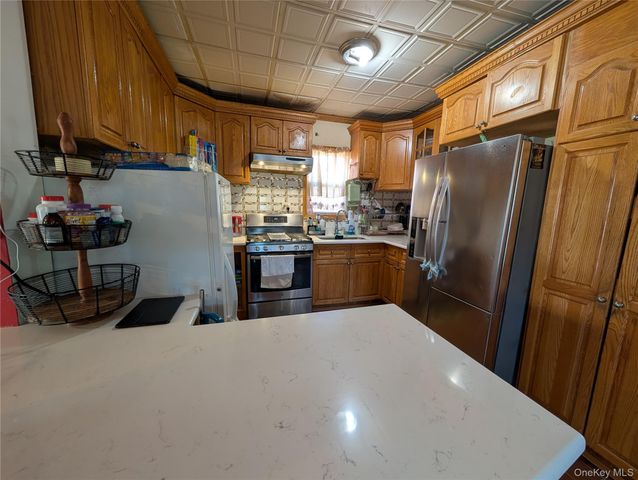 216 N Ocean Avenue, Freeport, NY 11520
