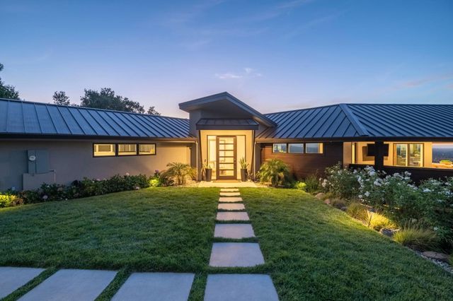 17808 Tourney Road, Los Gatos, CA 95030