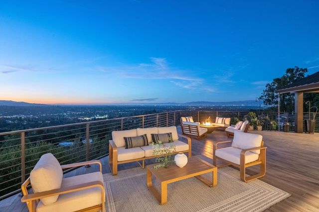 17808 Tourney Road, Los Gatos, CA 95030