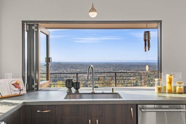 17808 Tourney Road, Los Gatos, CA 95030