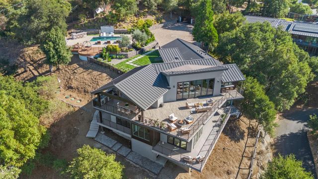 17808 Tourney Road, Los Gatos, CA 95030