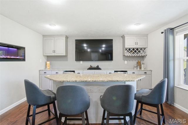 152 Forest Oaks Drive, Caseyville, IL 62232