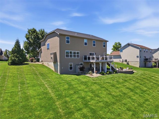 152 Forest Oaks Drive, Caseyville, IL 62232