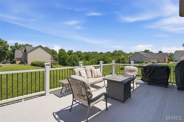 152 Forest Oaks Drive, Caseyville, IL 62232