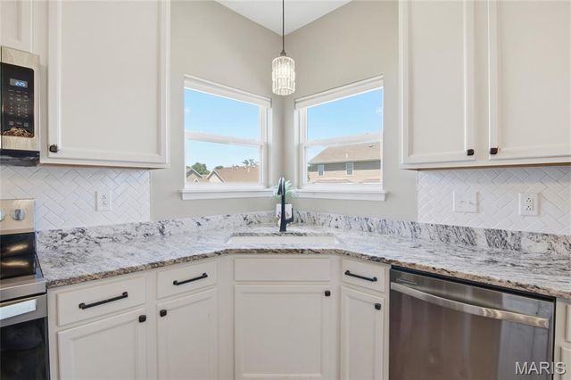 152 Forest Oaks Drive, Caseyville, IL 62232