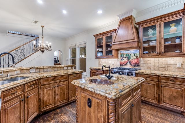 3325 Amherst Avenue, University Park, TX 75225