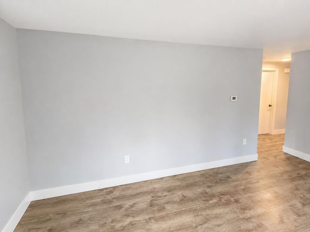 16 Moharimet Drive, Madbury, NH 03823