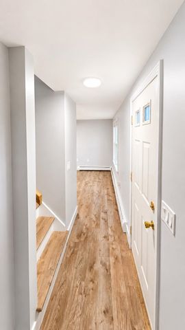 16 Moharimet Drive, Madbury, NH 03823