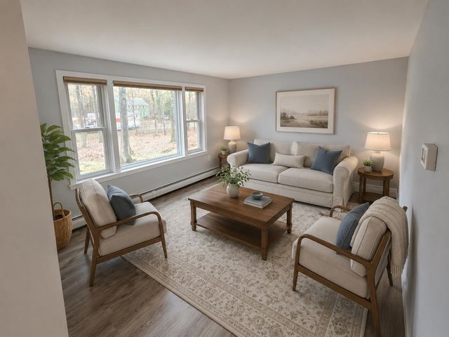 16 Moharimet Drive, Madbury, NH 03823