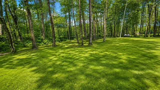 16 Moharimet Drive, Madbury, NH 03823