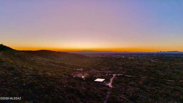 15590 E Colossal Cave Road, Vail, AZ 85641