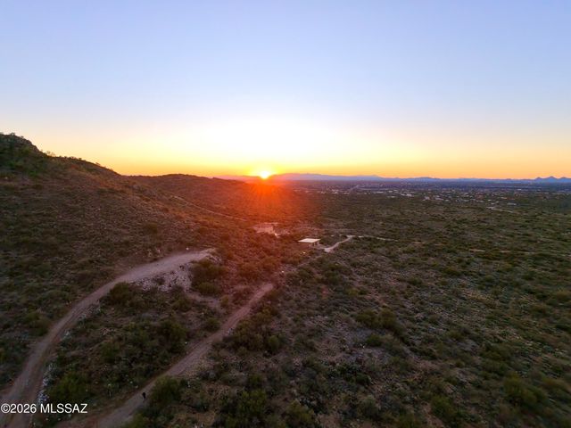 15590 E Colossal Cave Road, Vail, AZ 85641