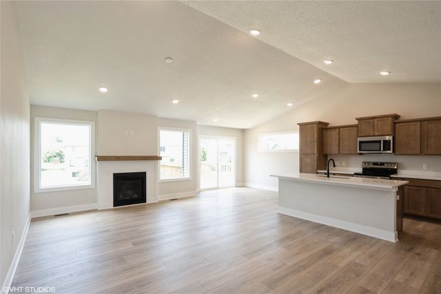 307 N 19th Street, Indianola, IA 50125