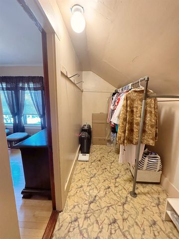260 Pleasant Street, Claremont, NH 03743
